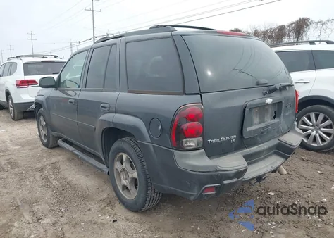 2007 Chevrolet Trailblazer Ls из США, поврежденный, VIN 1GNDS13S372176755
